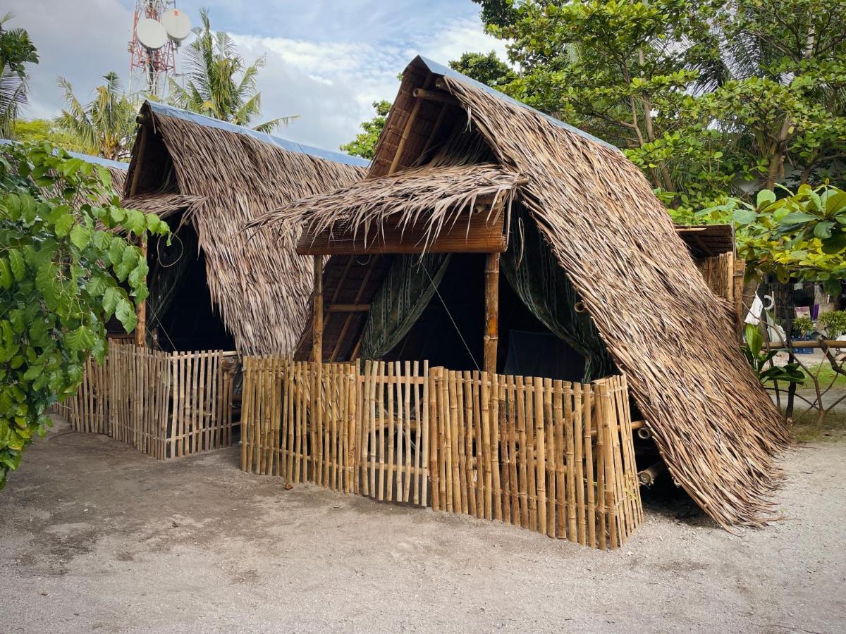 Tribal Huts Community Hostel Daanbantayan Exterior photo