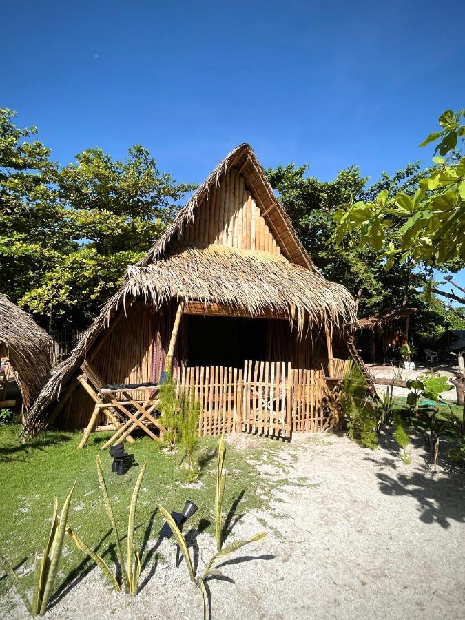 Tribal Huts Community Hostel Daanbantayan Exterior photo