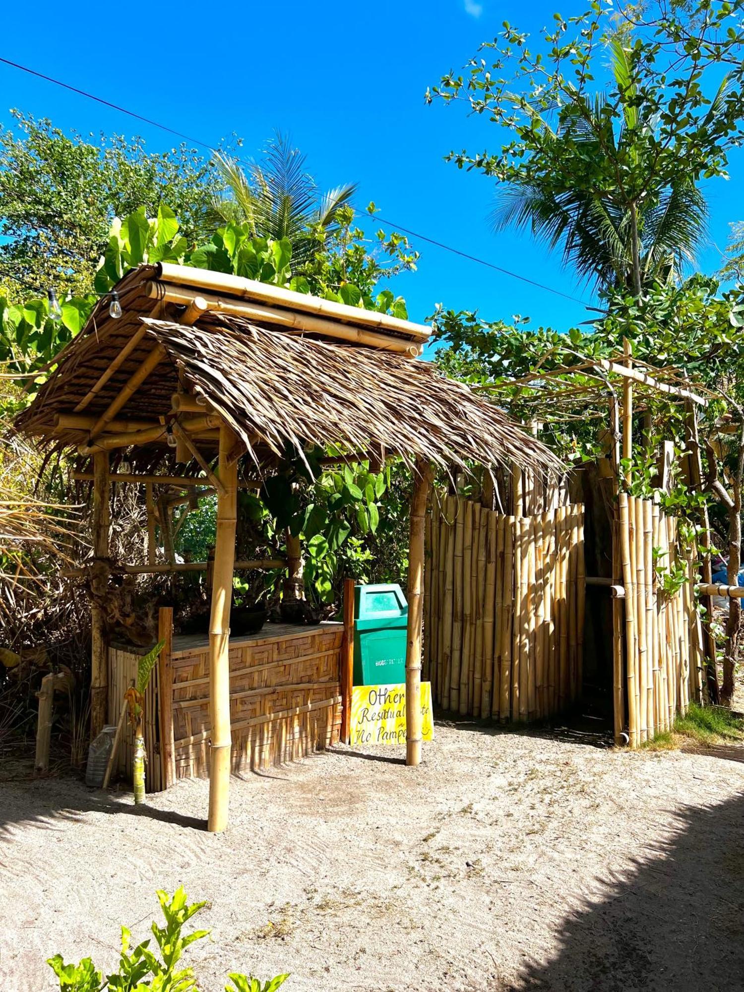 Tribal Huts Community Hostel Daanbantayan Exterior photo