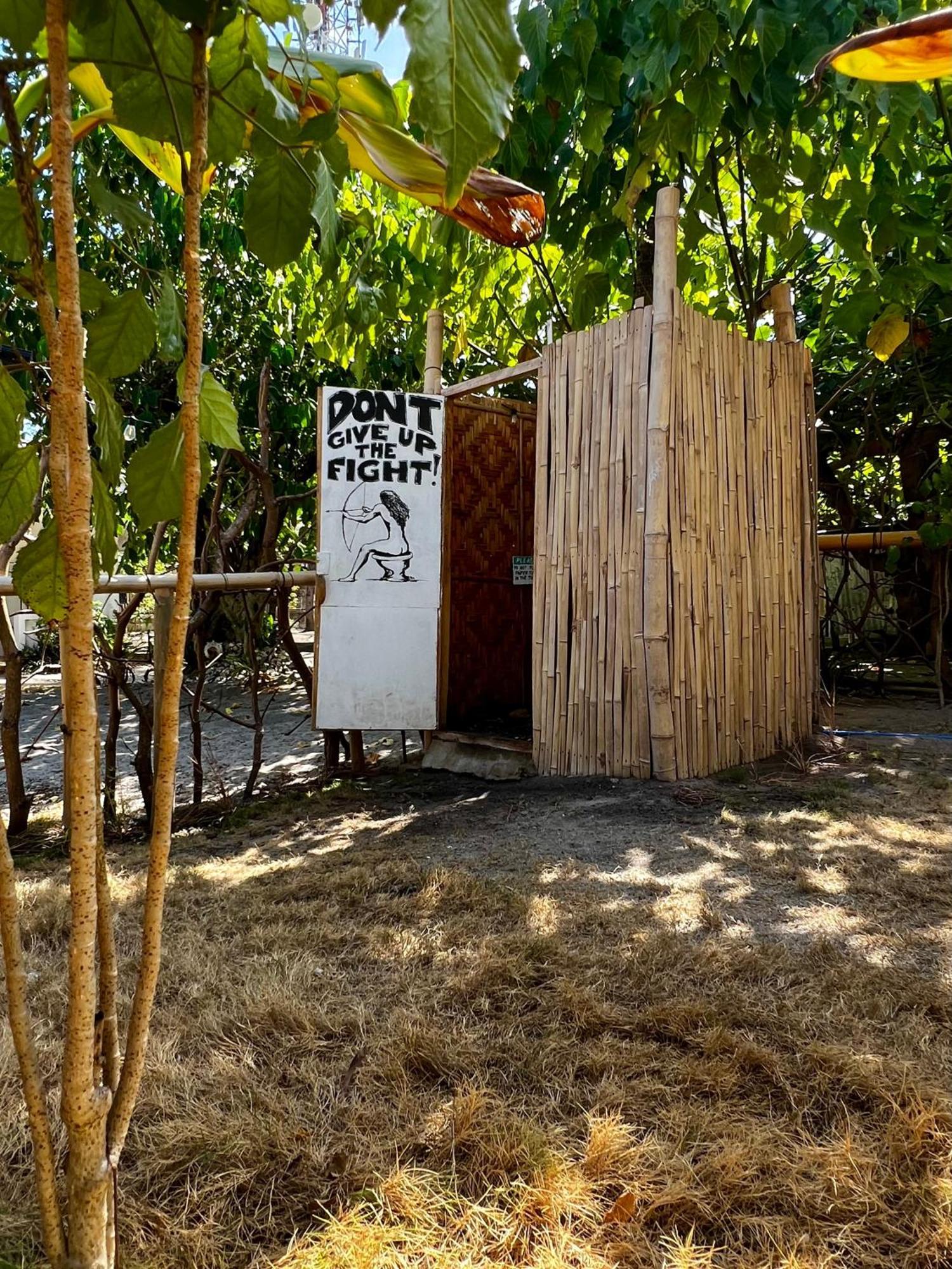 Tribal Huts Community Hostel Daanbantayan Exterior photo