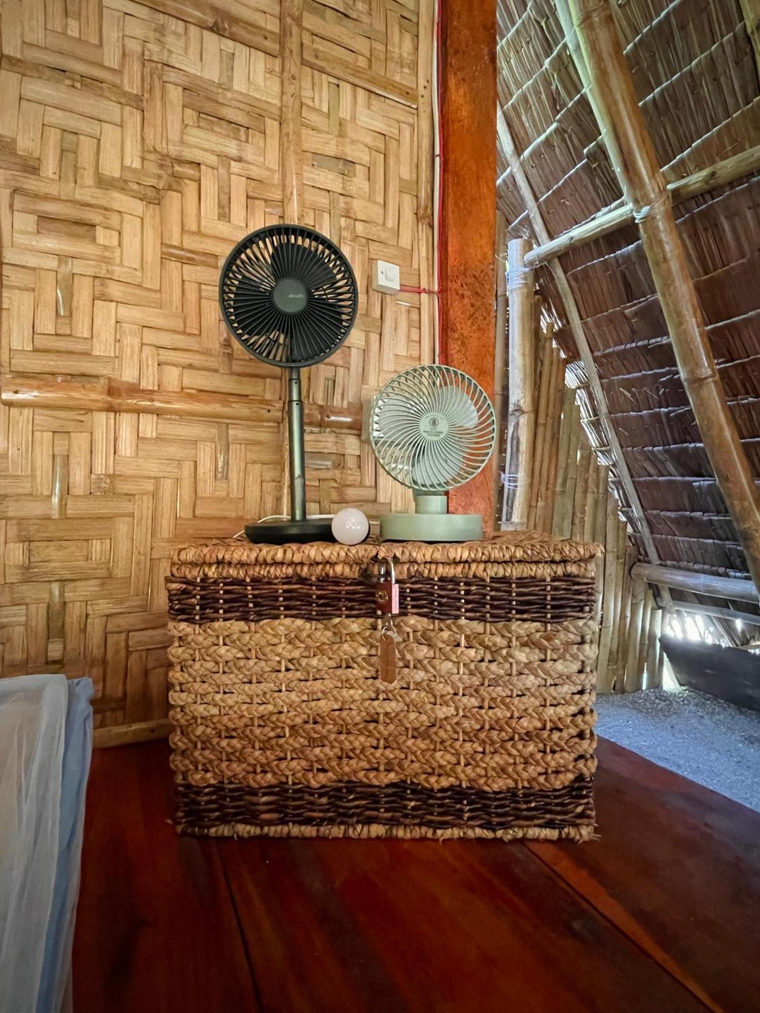 Tribal Huts Community Hostel Daanbantayan Room photo